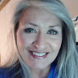 Meet your Posher, Dee dee